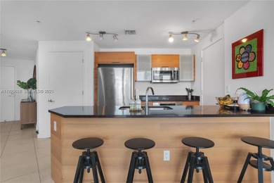 Light and bright modern 1/1.5 in wonderful Midtown 4. Enjoy the