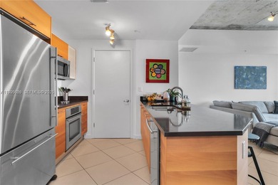 Light and bright modern 1/1.5 in wonderful Midtown 4. Enjoy the