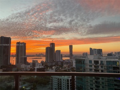 Light and bright modern 1/1.5 in wonderful Midtown 4. Enjoy the