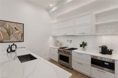 Coveted. Central. Walkable.

Just off 5th! Welcome to The Mark