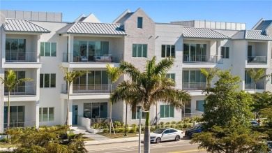 Coveted. Central. Walkable.

Just off 5th! Welcome to The Mark