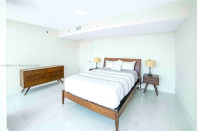 Waterfront 3BD/3BA residence at 400 Sunny Isles with wide open