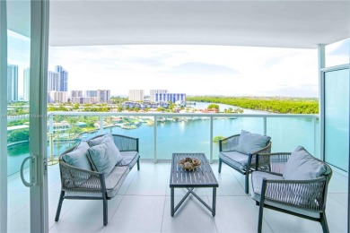 Waterfront 3BD/3BA residence at 400 Sunny Isles with wide open