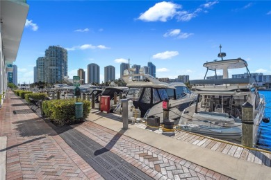 Waterfront 3BD/3BA residence at 400 Sunny Isles with wide open