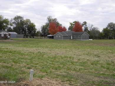You can look along time and not find a prettier setting . house