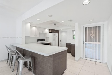 Spacious 2/2 condo in Fort Lauderdale's Heritage Landings. From