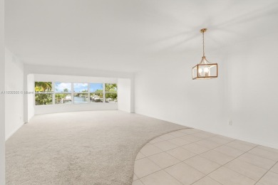 Spacious 2/2 condo in Fort Lauderdale's Heritage Landings. From
