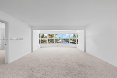 Spacious 2/2 condo in Fort Lauderdale's Heritage Landings. From