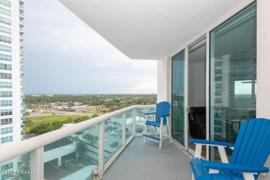 COMPLETELY RENOVATED 3 BED / 3 BATH SKYHOME! Breathtaking views