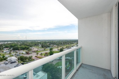 COMPLETELY RENOVATED 3 BED / 3 BATH SKYHOME! Breathtaking views