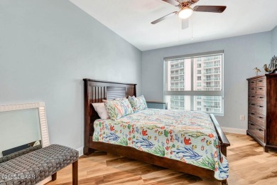 COMPLETELY RENOVATED 3 BED / 3 BATH SKYHOME! Breathtaking views