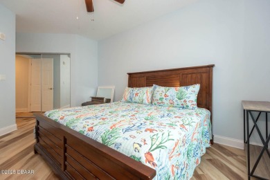 COMPLETELY RENOVATED 3 BED / 3 BATH SKYHOME! Breathtaking views