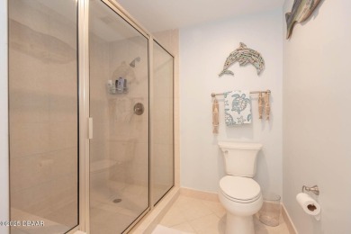 COMPLETELY RENOVATED 3 BED / 3 BATH SKYHOME! Breathtaking views