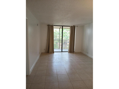 Penthouse end unit condo newly renovated with brand new kitchen