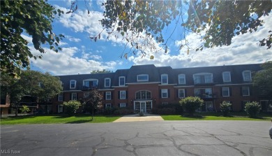 Move Right In! Great 2 Bedroom, 2 Bath Condo, Many Updates