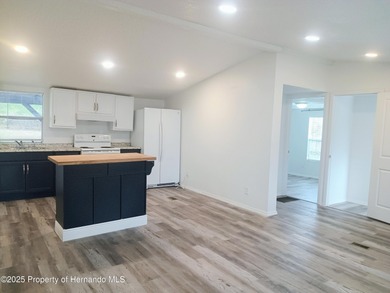 Take a look at this charming, move-in ready, manufactured home