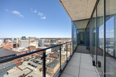 Nestled in the heart of downtown Grand Rapids, Studio Park Tower