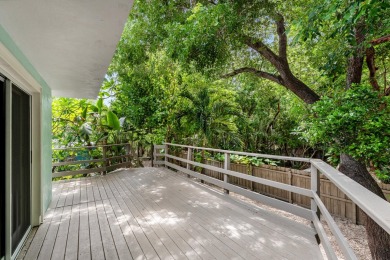 This renovated treehouse retreat is your picture-perfect getaway