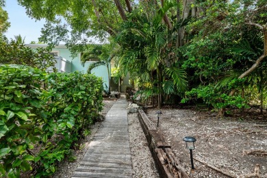 This renovated treehouse retreat is your picture-perfect getaway