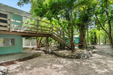 This renovated treehouse retreat is your picture-perfect getaway