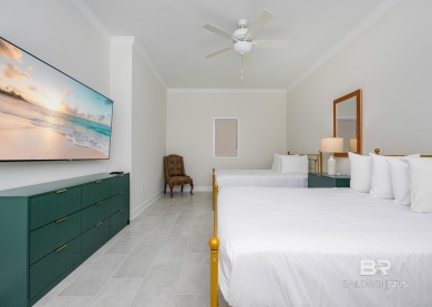 New, wonderful Gulf Front condo in perfect location. Quartz