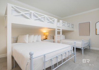 New, wonderful Gulf Front condo in perfect location. Quartz