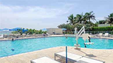 Fully remodeled and furnished corner studio in the heart of