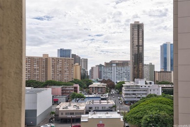 ONE KALAKAUA SENIOR LIVING - Experience premier 55+ living in