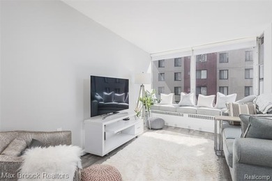 Step into effortless waterfront living! Completely remodeled