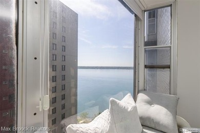 Step into effortless waterfront living! Completely remodeled