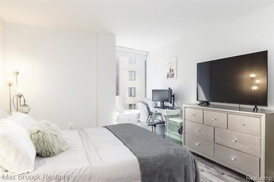 Step into effortless waterfront living! Completely remodeled