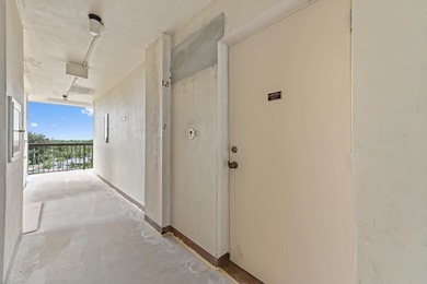 Welcome to your perfect retreat in sunny Boca Raton! Nestled in