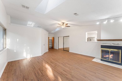 Solid brick 4-bed/2-bath with a flexible nine-room layout-living