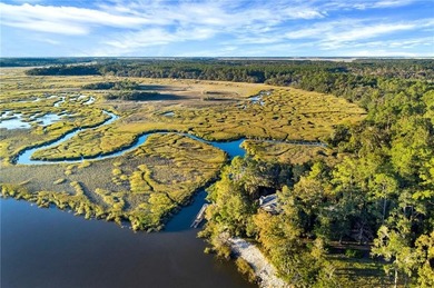 Come experience the luxury of peaceful river/marsh front living