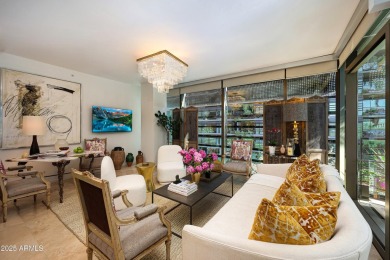 TREEHOUSE IN THE SKY! End unit , east and south, south west