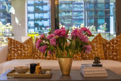 TREEHOUSE IN THE SKY! End unit , east and south, south west