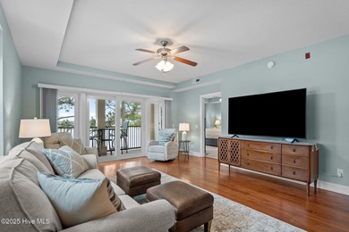 Fourth-floor waterfront condo offering Intracoastal Waterway and