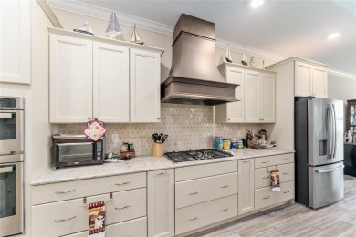 Welcome to Candler Hills in On Top of the World - West