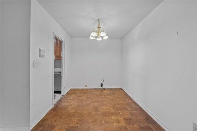 Commuter's Dream! 2 bedrooms, 2 bathrooms with terrace with