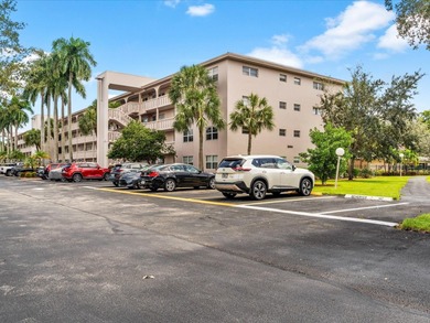 Step into this spacious CORNER unit featuring over 1400 sqft!