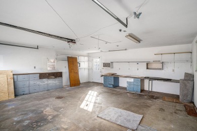 This 2 bedroom home has new paint and carpet and is ready for