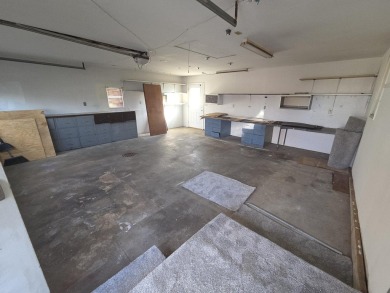 This 2 bedroom home has new paint and carpet and is ready for