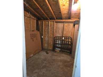 This 2 bedroom home has new paint and carpet and is ready for