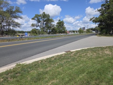 This 2 bedroom home has new paint and carpet and is ready for