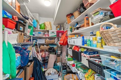 Take this opportunity to grab this 7th floor ocean view condo! 2