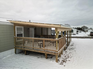 This beautifully maintained 3-bedroom, 2-bath single-wide home