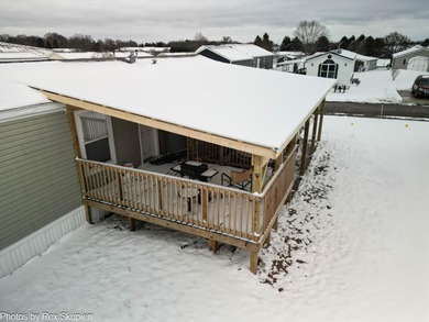 This beautifully maintained 3-bedroom, 2-bath single-wide home