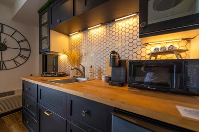 HOA includes, Water, Electricity, all amenities, 2 unground