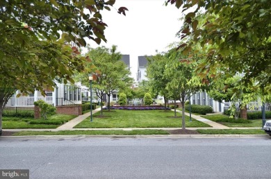 Bright and beautiful corner unit condo facing common area at