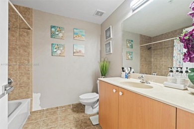 Beautiful 2-bedroom, 2.5-bath townhouse located in Cassas at